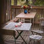 Der Baum Hideaway