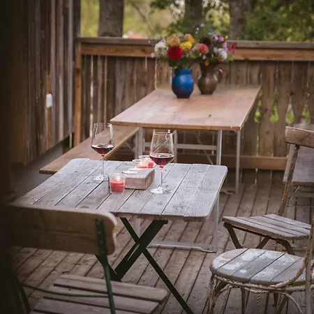 Der Baum Hideaway