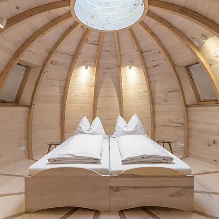 Der Baum Hideaway