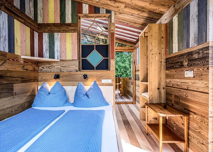 Der Baum Hideaway Daire