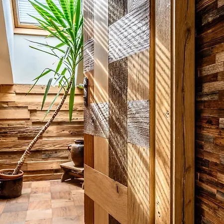 Der Baum Hideaway Apartamento Inzersdorf im Kremstal