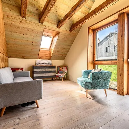 Der Baum Hideaway Apartamento Inzersdorf im Kremstal