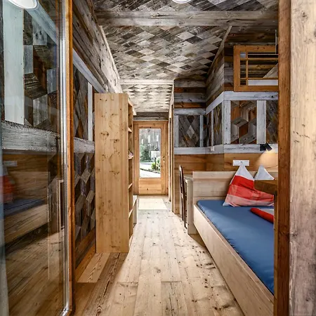 Der Baum Hideaway *