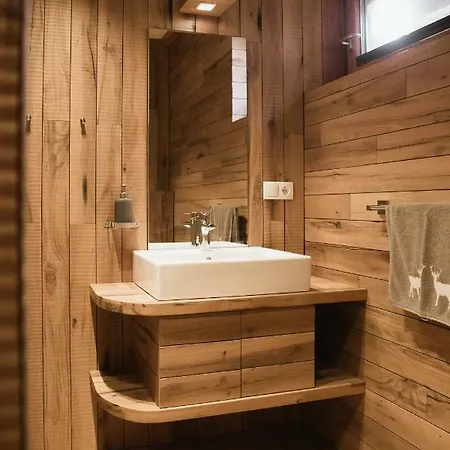 Der Baum Hideaway Apartamento Inzersdorf im Kremstal